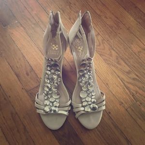Vince Camuto Zen 9.5 nude wedge with rhinestones